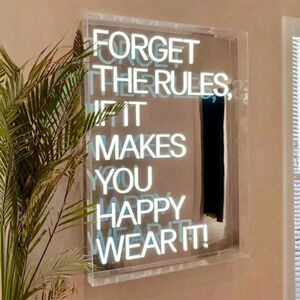 ᖴOᖇᘜᗴT Tᕼᗴ ᖇᑌᒪᗴS, Iᖴ IT ᗰᗩKᗴS YOᑌ ᕼᗩᑭᑭY ᗯᗴᗩᖇ IT! 💋